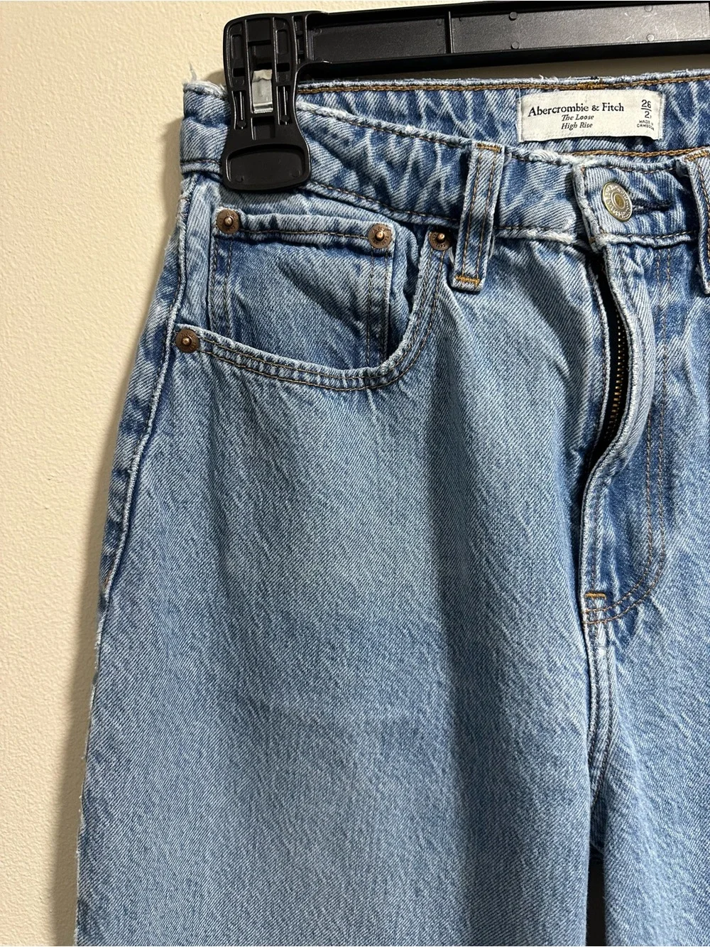 Abercrombie & Fitch Women’s Light Wash “The Loose” High Rise Curve Love Jeans